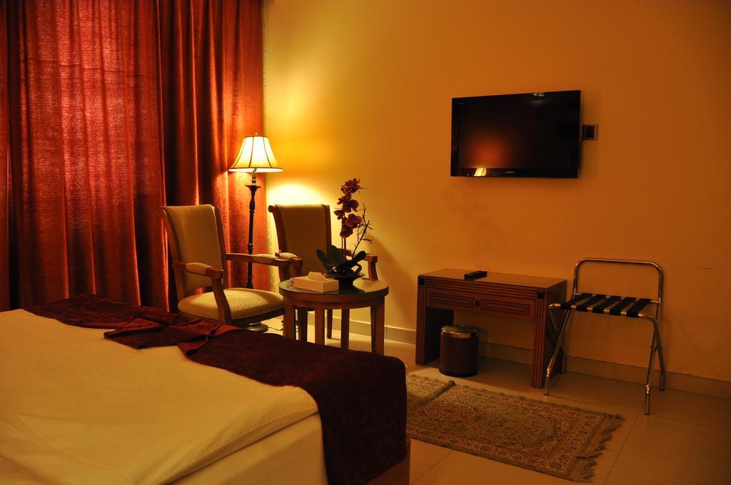 La Rosa Hotel By Brother International Mascate Extérieur photo