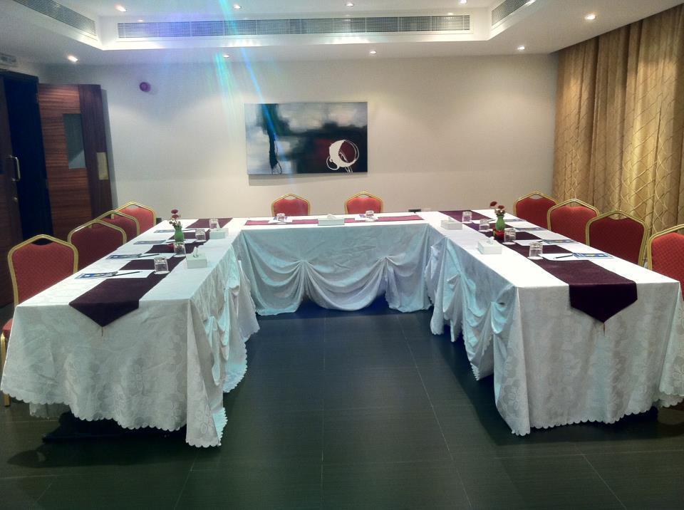 La Rosa Hotel By Brother International Mascate Extérieur photo
